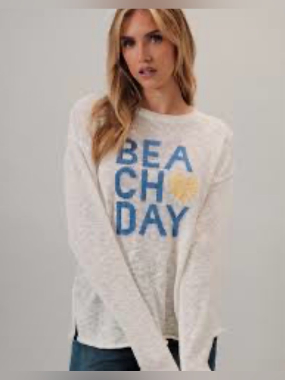 147. Women’s Cream 'Beach Day' Graphic top